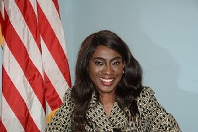 美國紐澤西州塞爾維爾市（Sayreville）30歲女市議員杜姆弗爾（Eunice Dwumfour）遭槍殺。