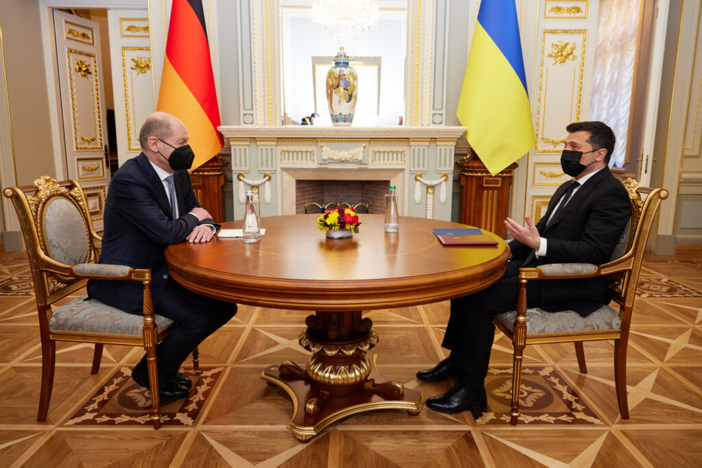 烏克蘭總統澤倫斯基（Volodymyr Zelenskyy）與德國總理蕭茲（Olaf Scholz）