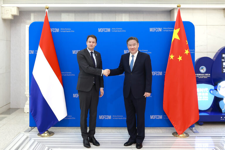 中國商務部長王文濤與荷蘭外貿大臣