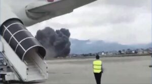 小飛機墜毀前曾大幅右傾 尼泊爾機場飛安事故釀22死