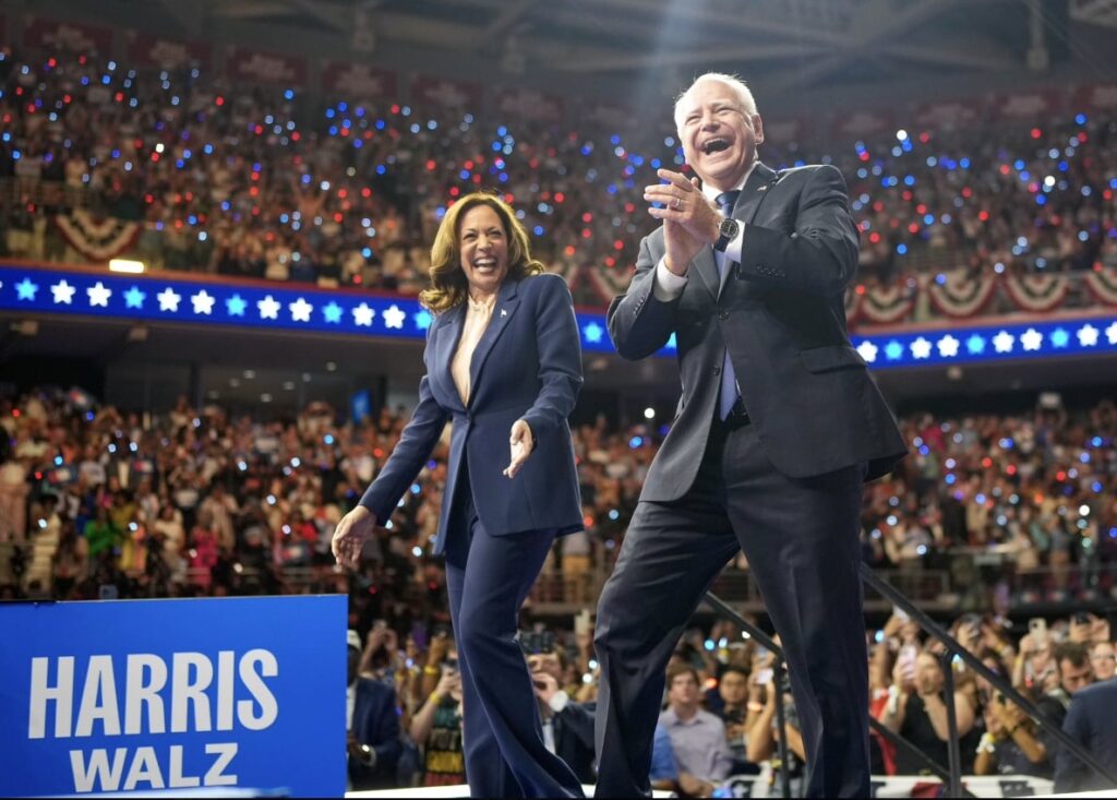 賀錦麗（Kamala Harris）、華茲（Tim Walz）