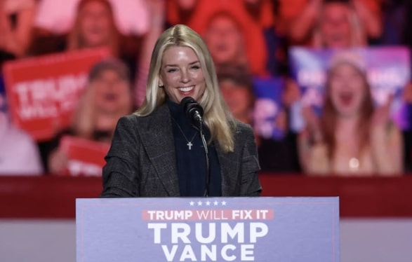 邦迪（Pam Bondi）