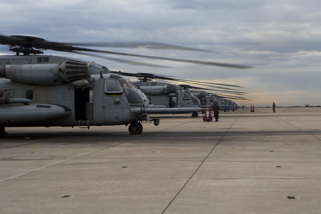 CH-53E「超級種馬」運輸直升機